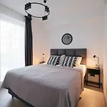 Apartamento Kotzebue - Kalamaja 2-room With Large Terrace - Urban Drama For Four *